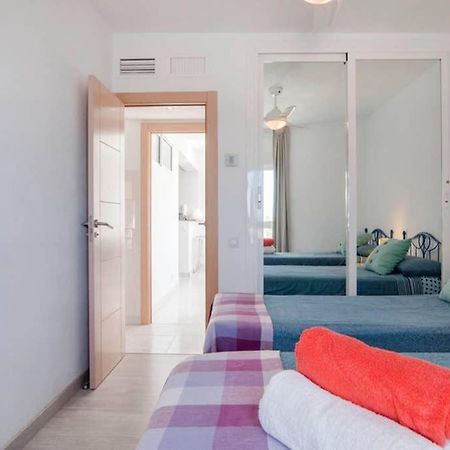 021 - Wonderful Beachfront Apartment With Stunning Sea Views Benalmádena Exteriér fotografie